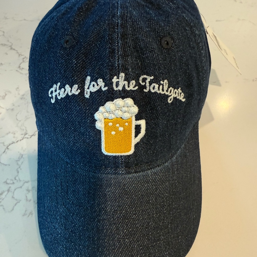 NWT Navy Embroidered Beer Mug Baseball Cap